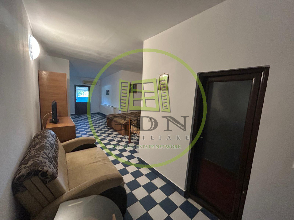 Afacere la cheie, 2963 mp utili, 21598 mp teren, Cernele