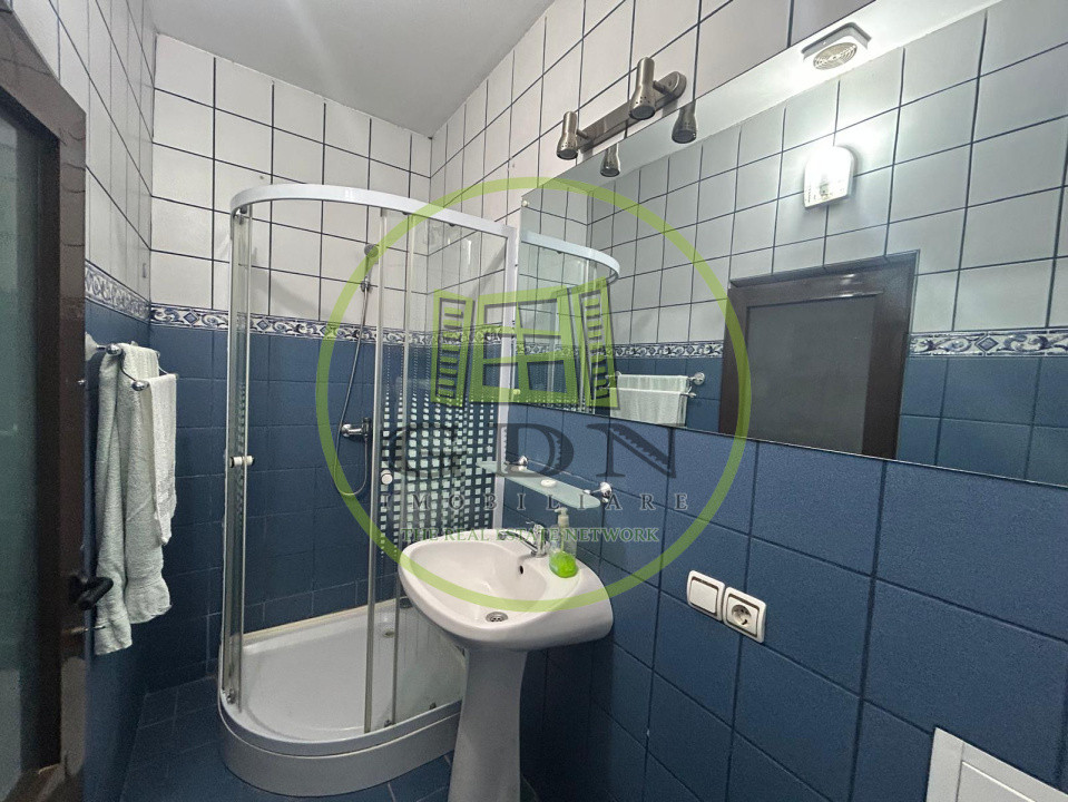 Afacere la cheie, 2963 mp utili, 21598 mp teren, Cernele