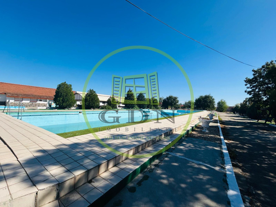 Afacere la cheie, 2963 mp utili, 21598 mp teren, Cernele