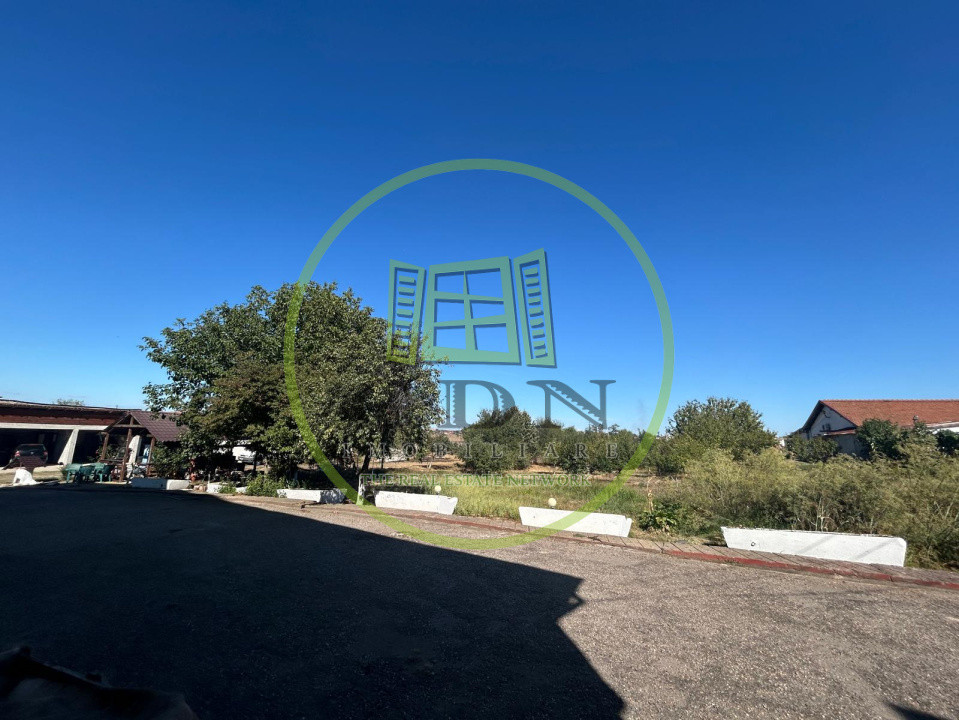 Afacere la cheie, 2963 mp utili, 21598 mp teren, Cernele