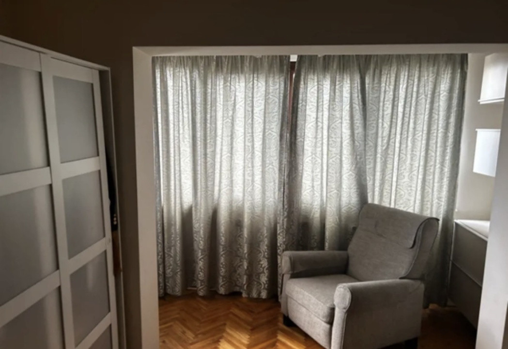 Apartament 3 camere de inchiriat centrql