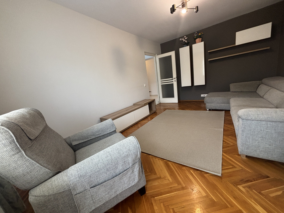 Apartament 3 camere de inchiriat central