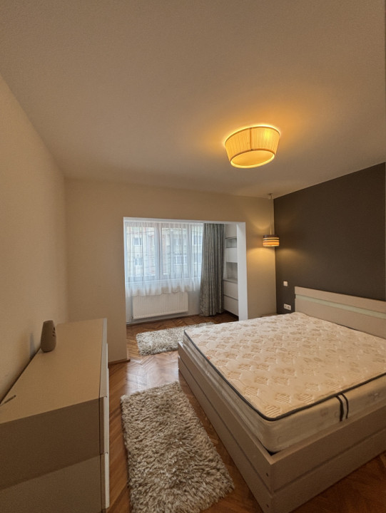 Apartament 3 camere de inchiriat central