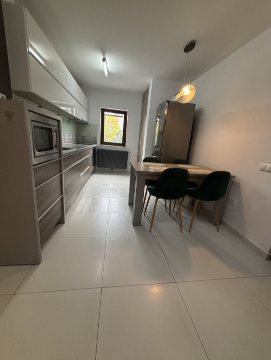 Apartament 3 camere de inchiriat central