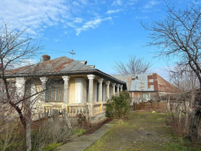 Casa 4 camere Com. Tifesti