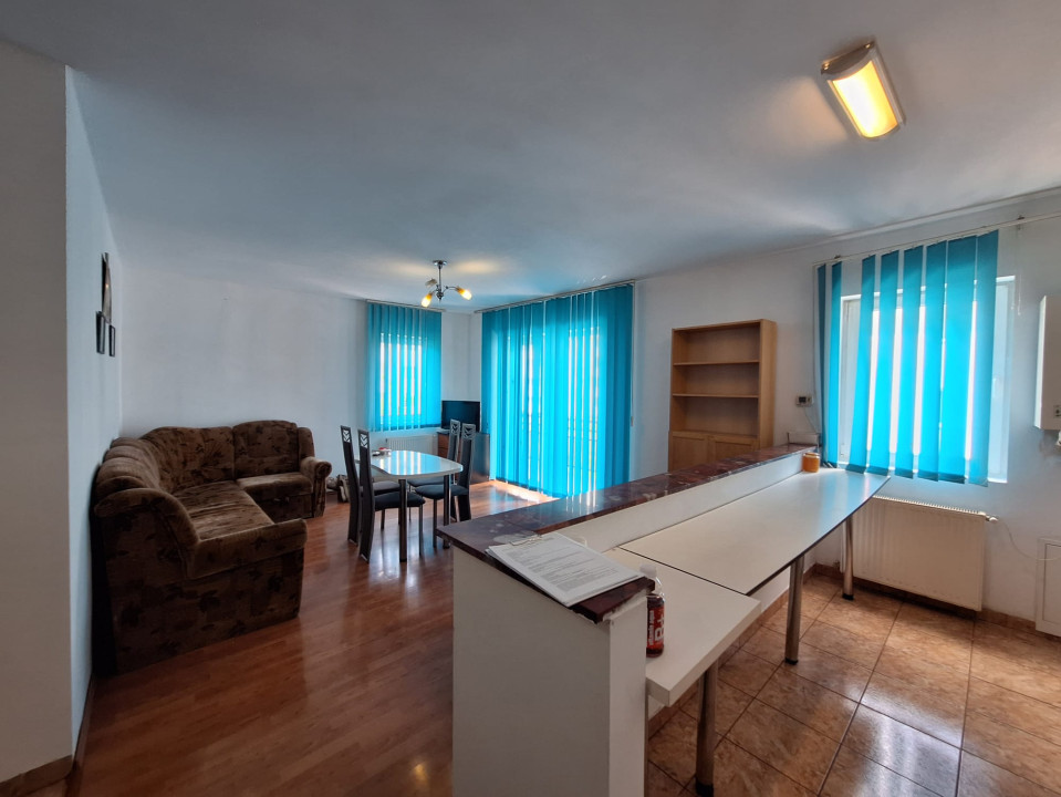 Apartament cu 2 camere semidecomandat, mobilat în Floreşti