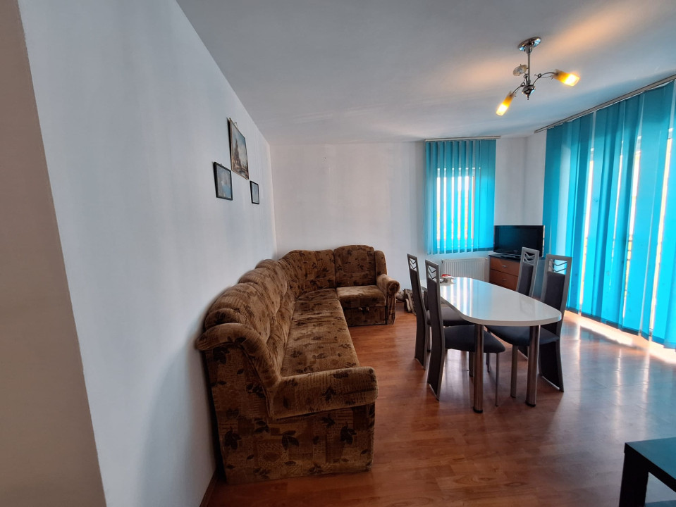 Apartament cu 2 camere semidecomandat, mobilat în Floreşti