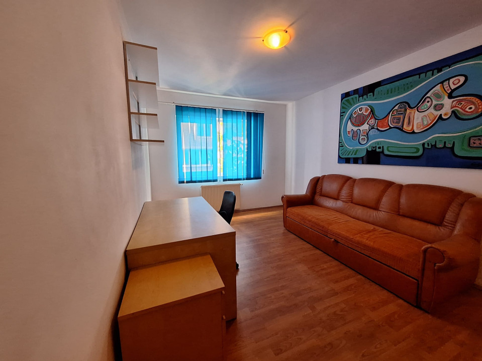 Apartament cu 2 camere semidecomandat, mobilat în Floreşti