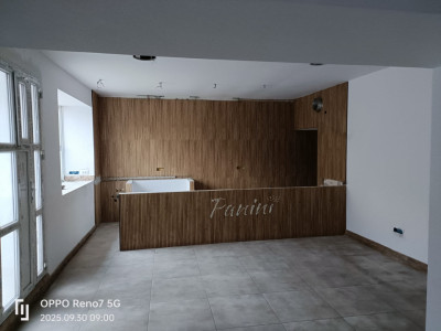 Spatiu comercial de închiriat  