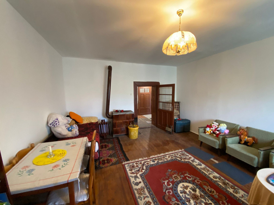 Casă de vacanță , 2 cam, teren 3.381 mp 