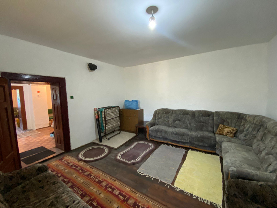 Casă de vacanță , 2 cam, teren 3.381 mp 