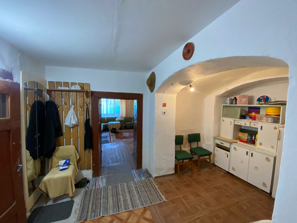 Casă de vacanță , 2 cam, teren 3.381 mp 