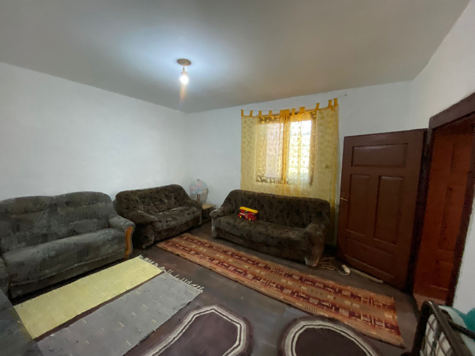 Casă de vacanță , 2 cam, teren 3.381 mp 