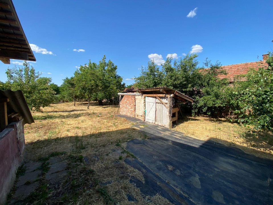 Casă de vacanță , 2 cam, teren 3.381 mp 