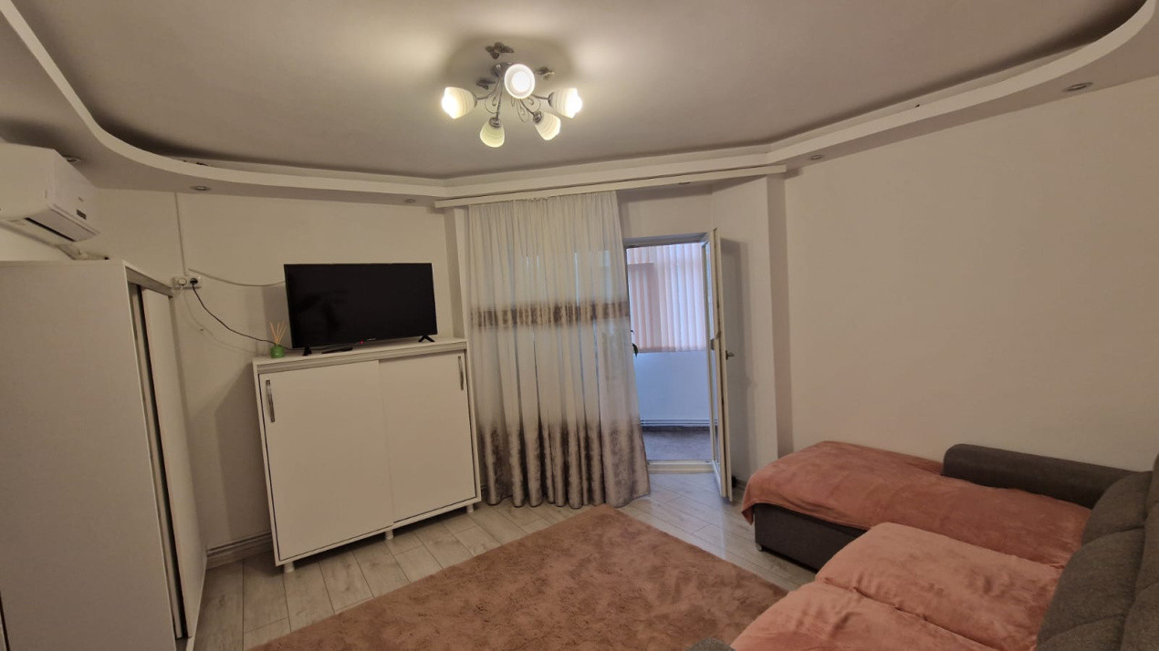 Apartament 2 camere, semidecomandat, 50mp, 1 mai, zona Confectii