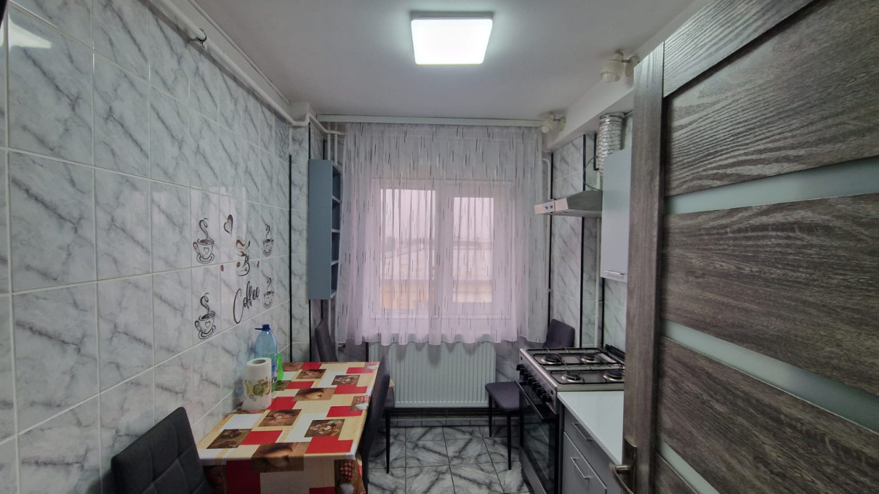 Apartament 2 camere, semidecomandat, 50mp, 1 mai, zona Confectii