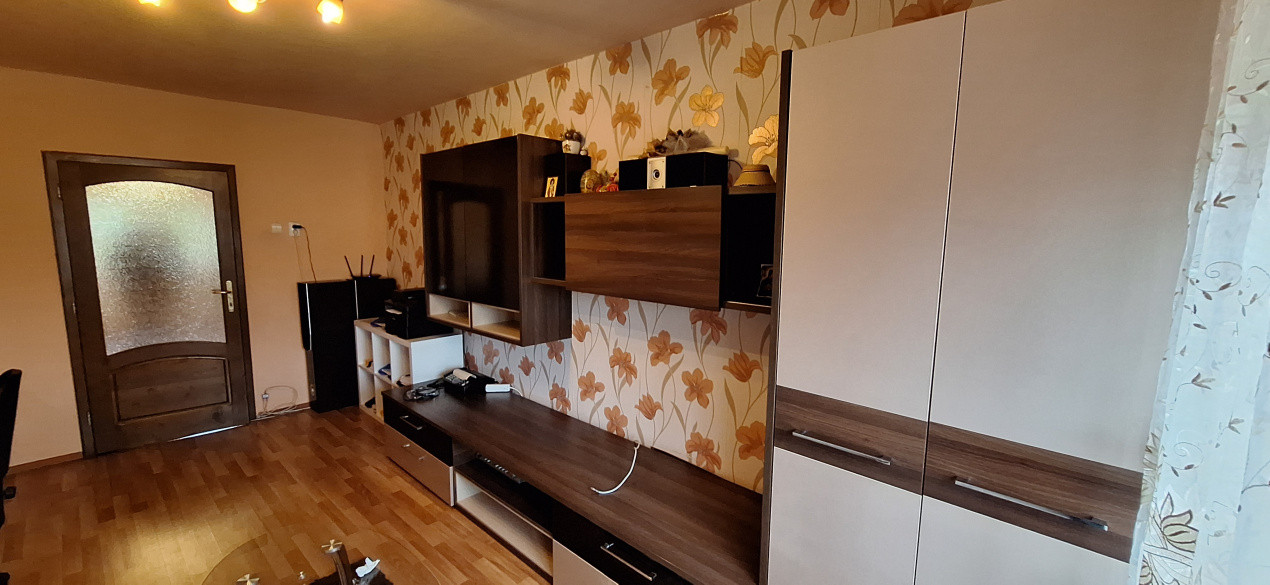 Apartament 3 camere, decomandat, zona Parc Olosig