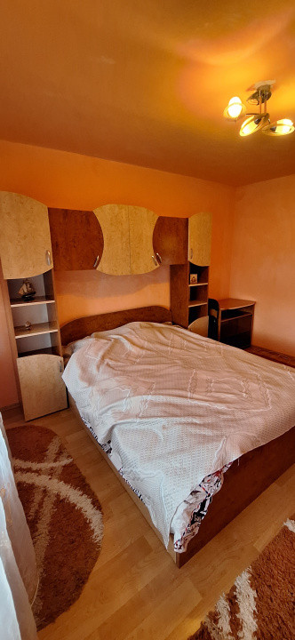 Apartament 3 camere, decomandat, zona Parc Olosig