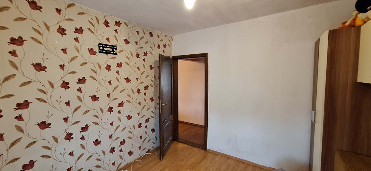 Apartament 3 camere, decomandat, zona Parc Olosig