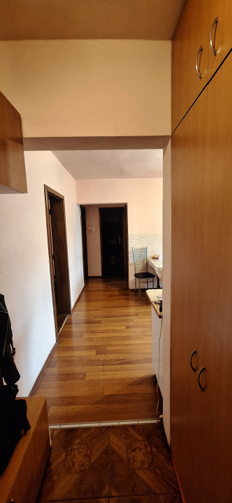 Apartament 3 camere, decomandat, zona Parc Olosig