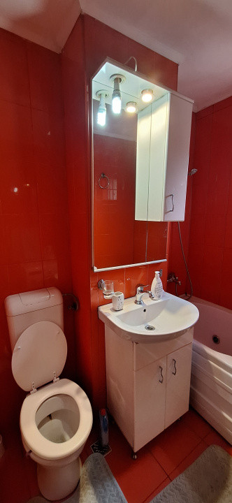 Apartament 3 camere, decomandat, zona Parc Olosig