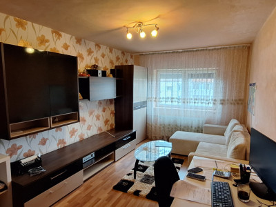 Apartament 3 camere, decomandat, zona Parc Olosig