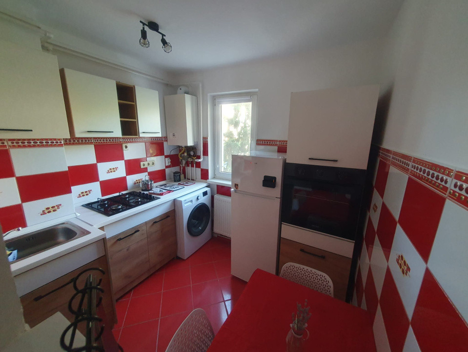 🏡 De închiriat apartament 2 camere decomandate – Ștrand