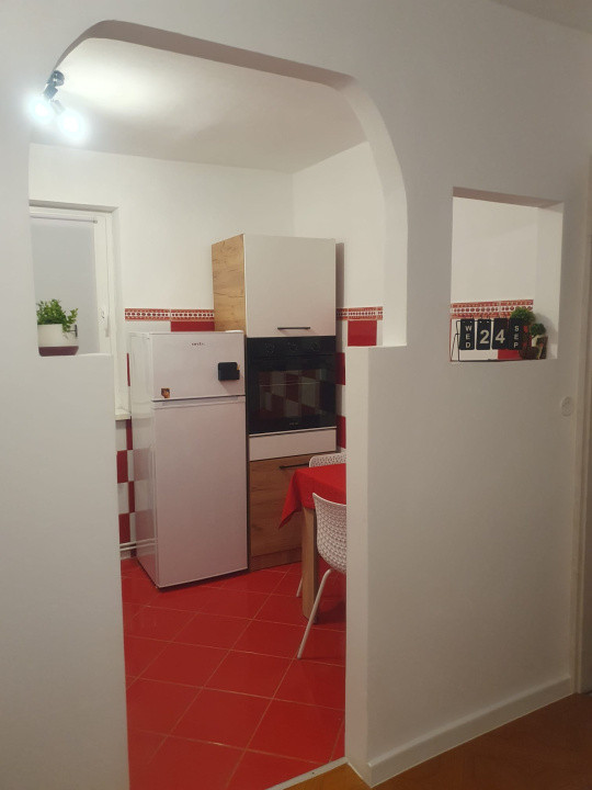 🏡 De închiriat apartament 2 camere decomandate – Ștrand