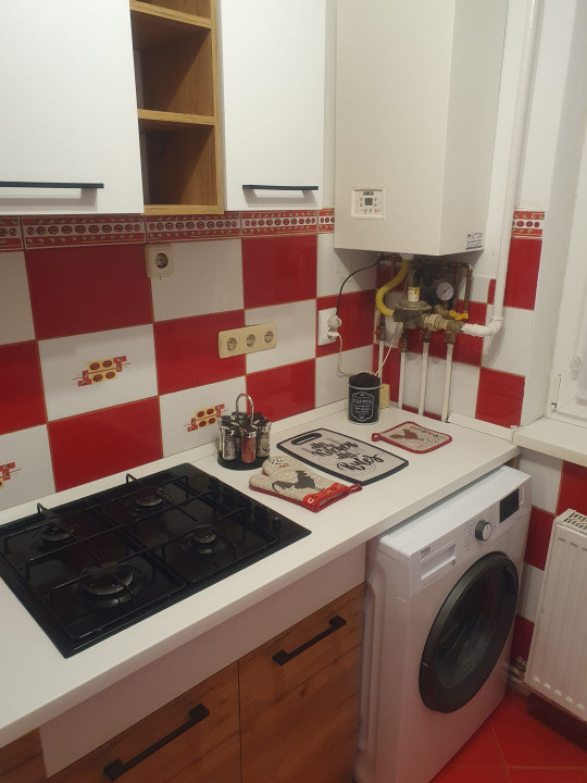 🏡 De închiriat apartament 2 camere decomandate – Ștrand