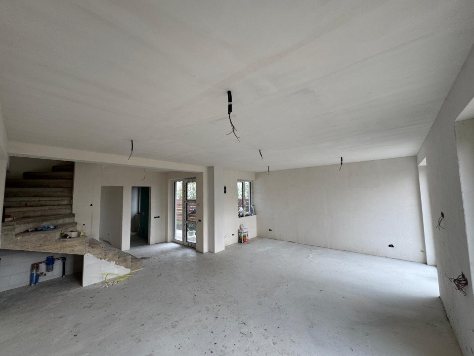 Oportunitate!Casă de tip duplex, 4 camere, 120 mp., la 15 min. de Cluj