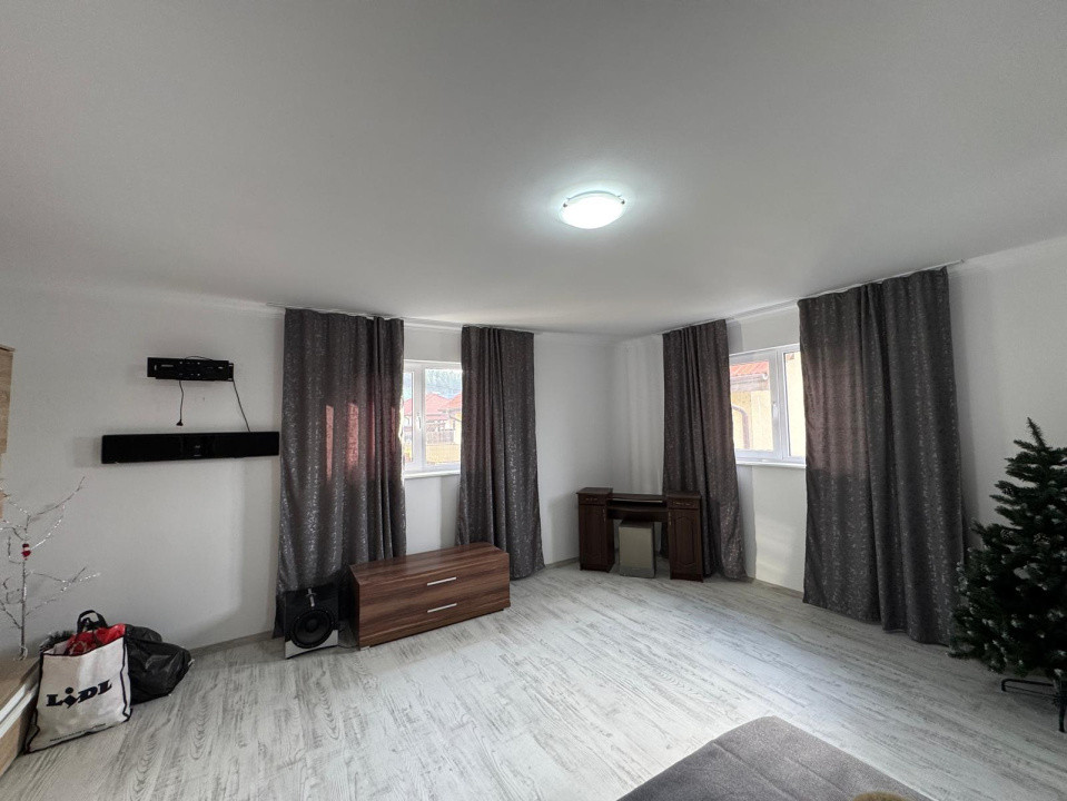 Ofertă de vânzare casă, 261 mp.+895 mp curte, Câmpenești