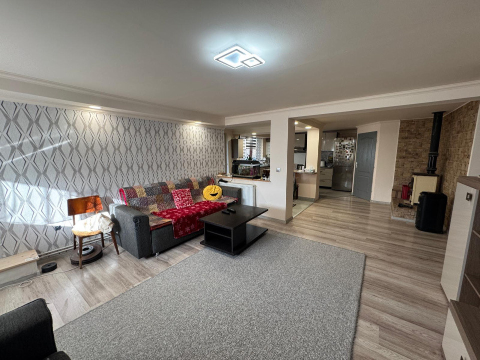 Comisin 0%! De vânzare casă, 261 mp.+895 mp curte!