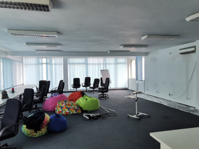 Închiriere spațiu de birouri, zonă Centrală, 140 mp. la 7.8Eur/mp.