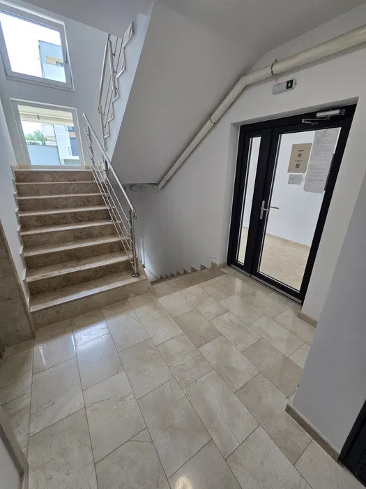Spațiu comercial de închiriat (53 mp)