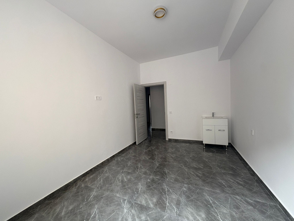 Apartament,3 camere, decomandat, 83 mp, Cartier Rovine, Zona Gara
