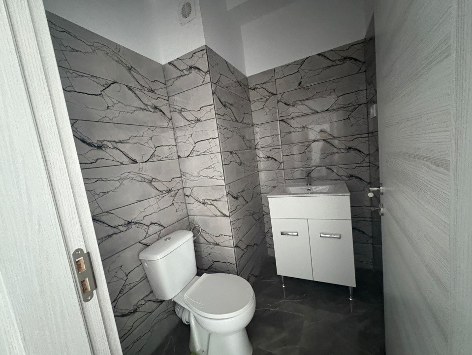 Apartament,3 camere, decomandat, 83 mp, Cartier Rovine, Zona Gara