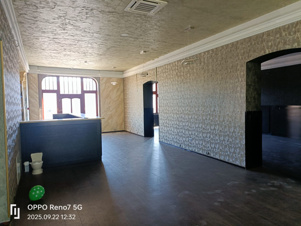 Spatiu comercial de închiriat  