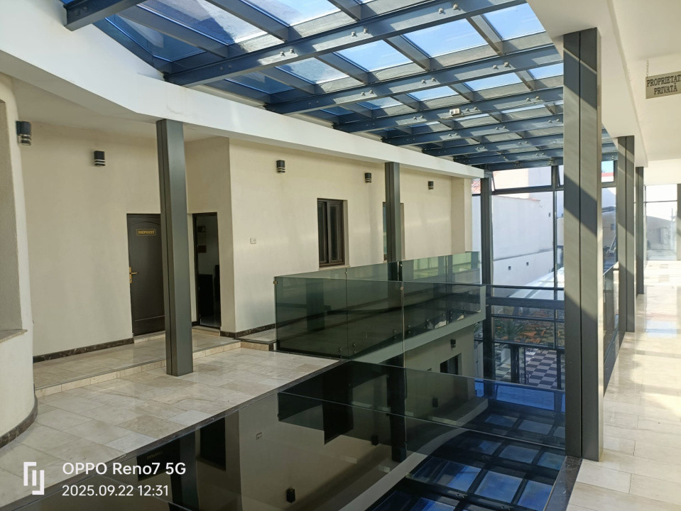 Spatiu comercial de închiriat  