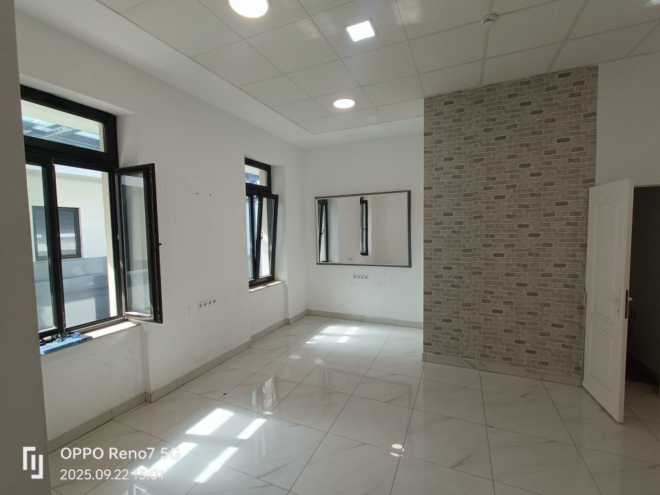 Spatiu comercial de închiriat  