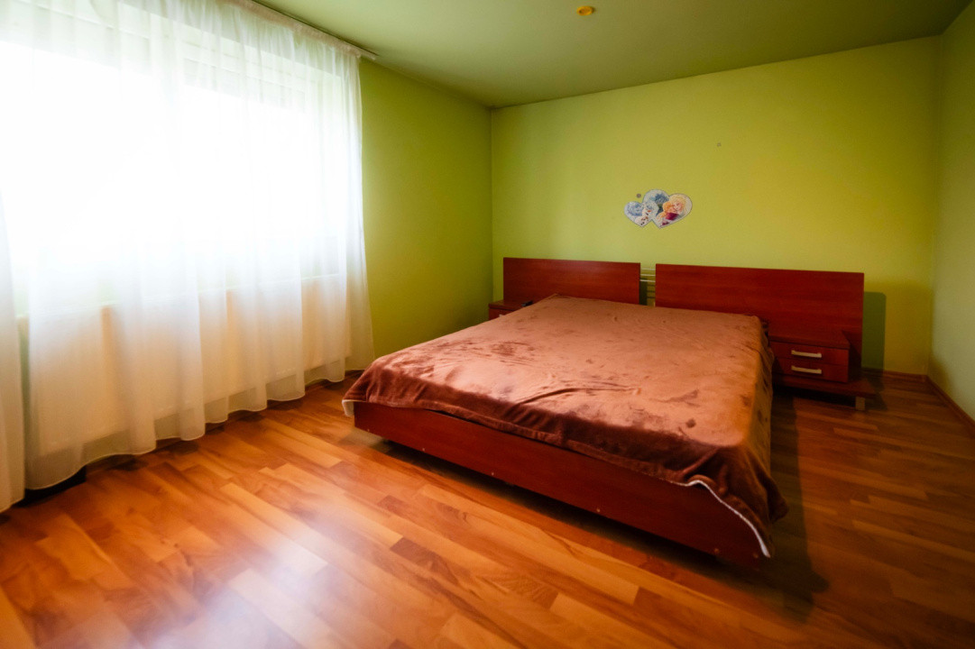 Vilă in Andrei Mureșanu,  6 camere, teren 600 mp