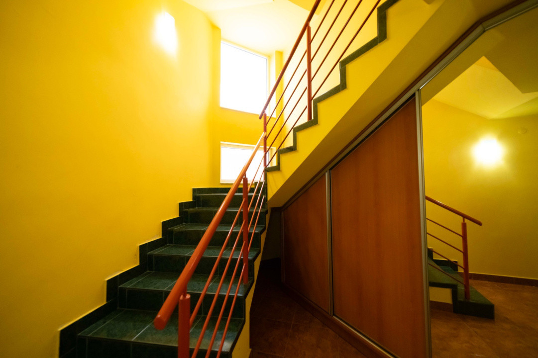 Vilă in Andrei Mureșanu,  6 camere, teren 600 mp