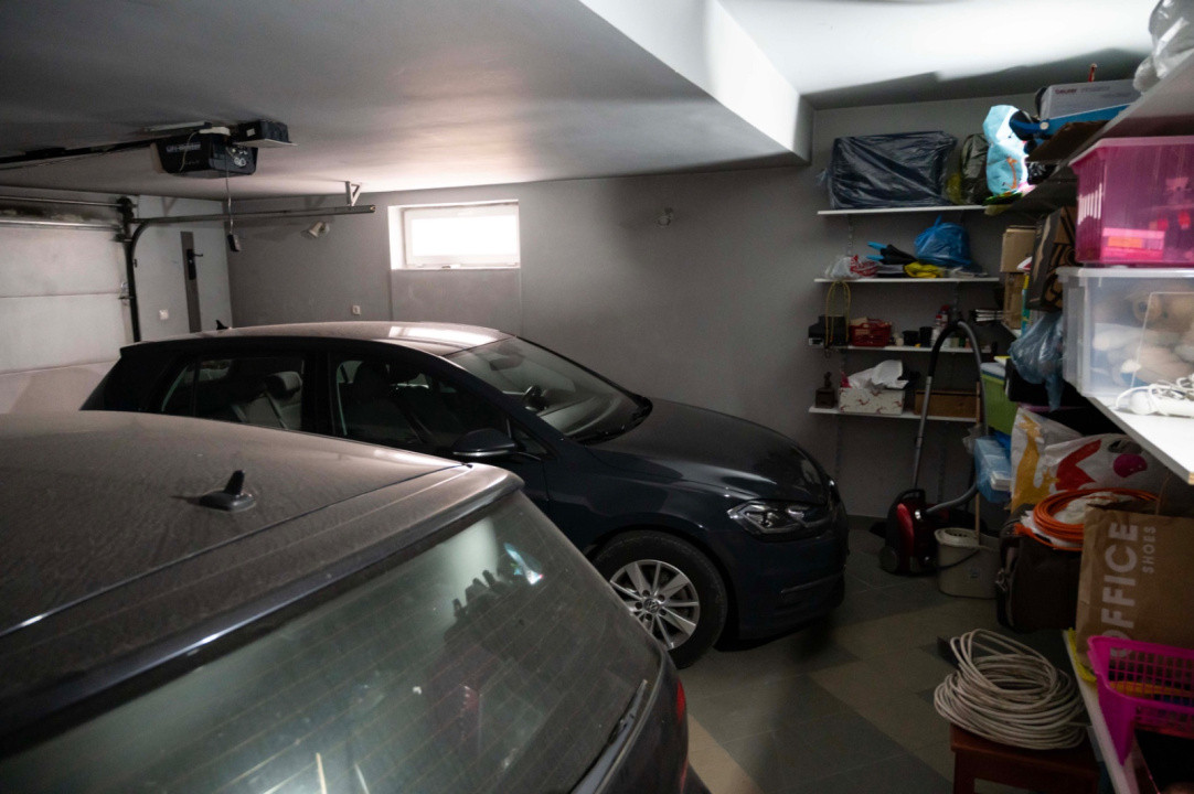 Vilă in Andrei Mureșanu,  6 camere, teren 600 mp