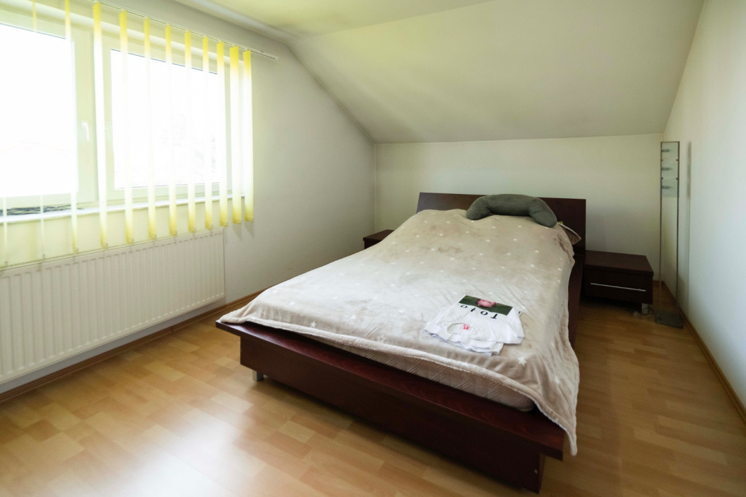 Vilă in Andrei Mureșanu,  6 camere, teren 600 mp