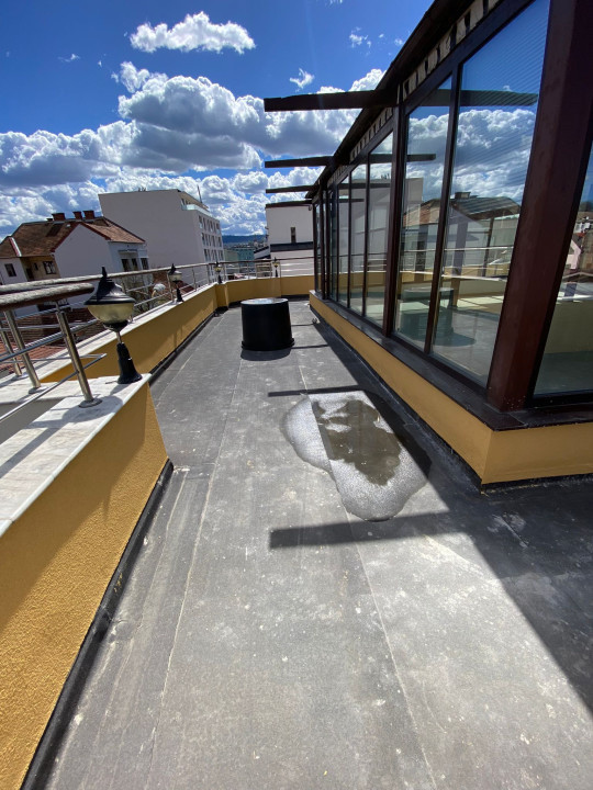 Închiriere clădire 750 mp. - birouri, alimentație publică, 6000 EUR