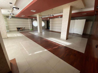 Închiriere clădire 750 mp. - birouri, alimentație publică, 6000 EUR