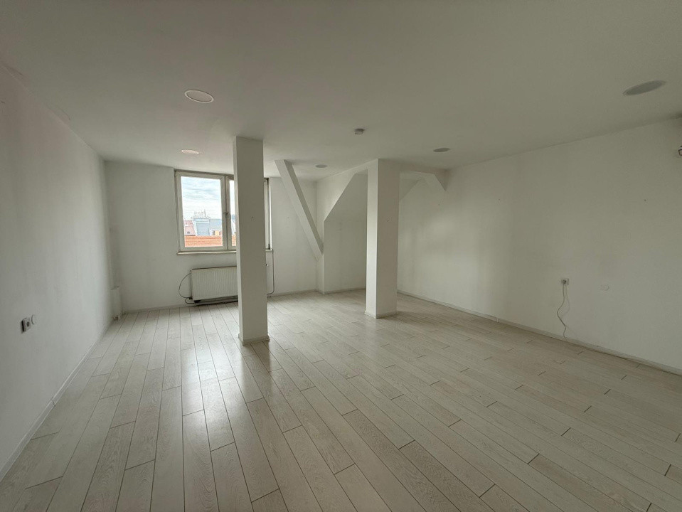 Închiriere spațiu de birouri în ultracentral, 900 EUR