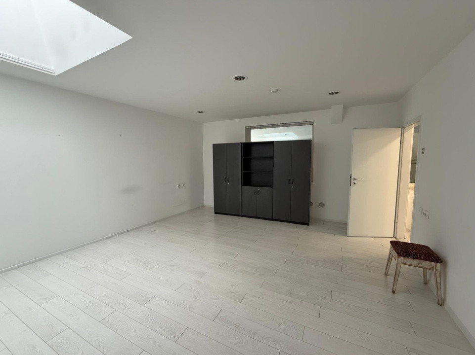 Închiriere spațiu de birouri în ultracentral, 900 EUR