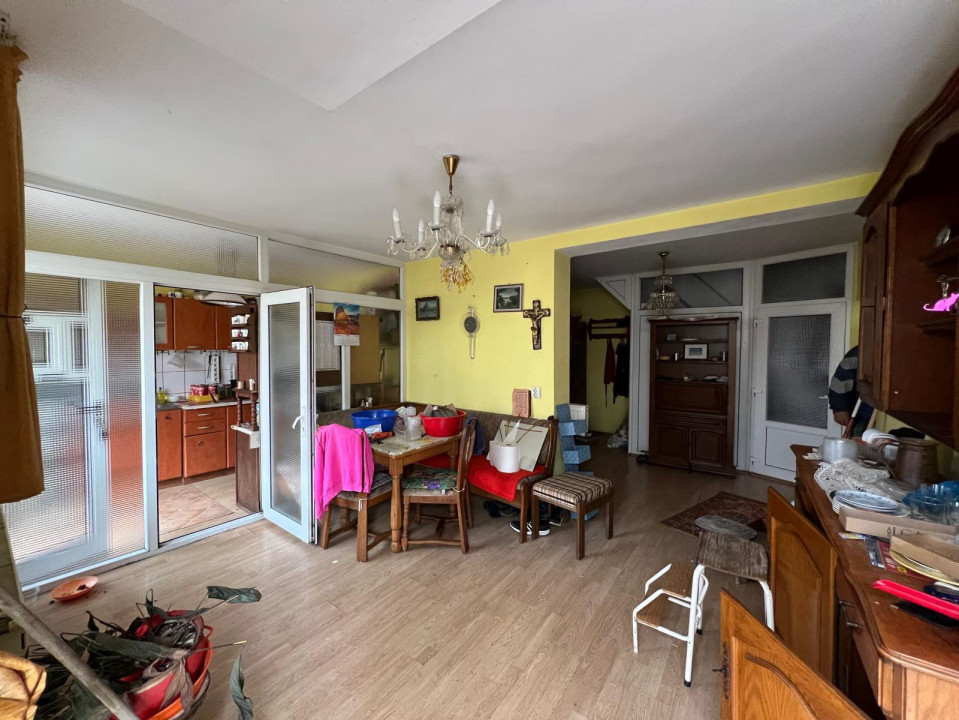 Vanzare casa + teren 800 mp. cartierul Gheorgheni