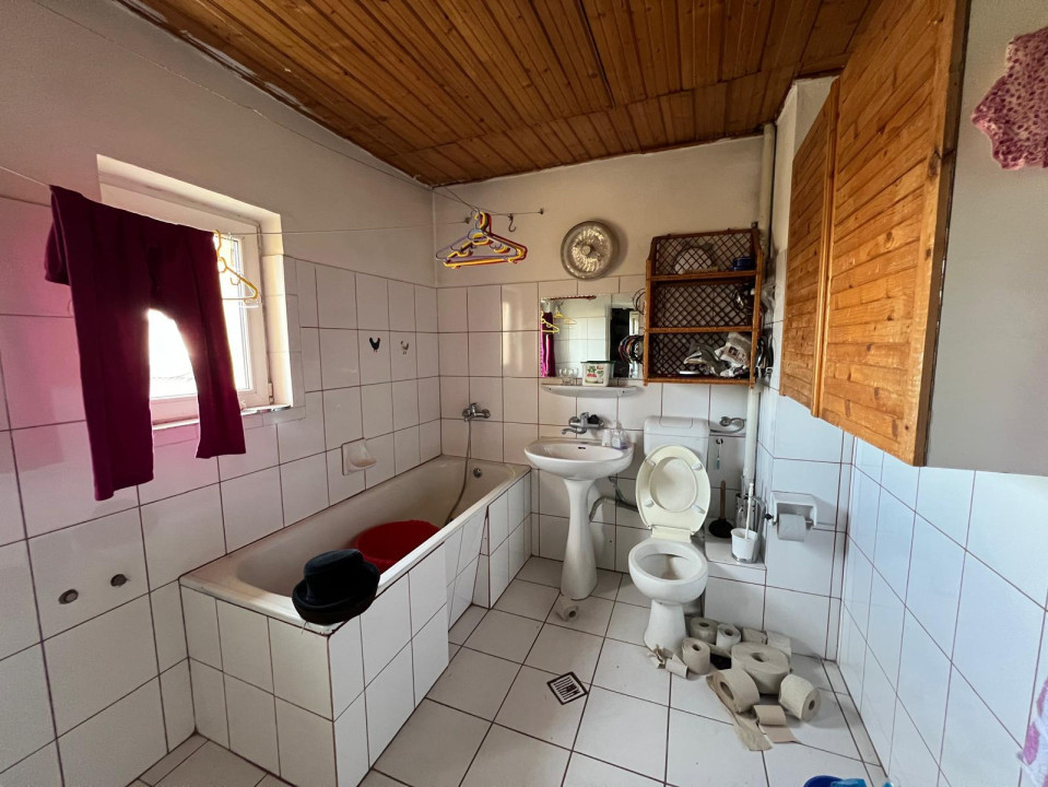 Vanzare casa + teren 800 mp. cartierul Gheorgheni