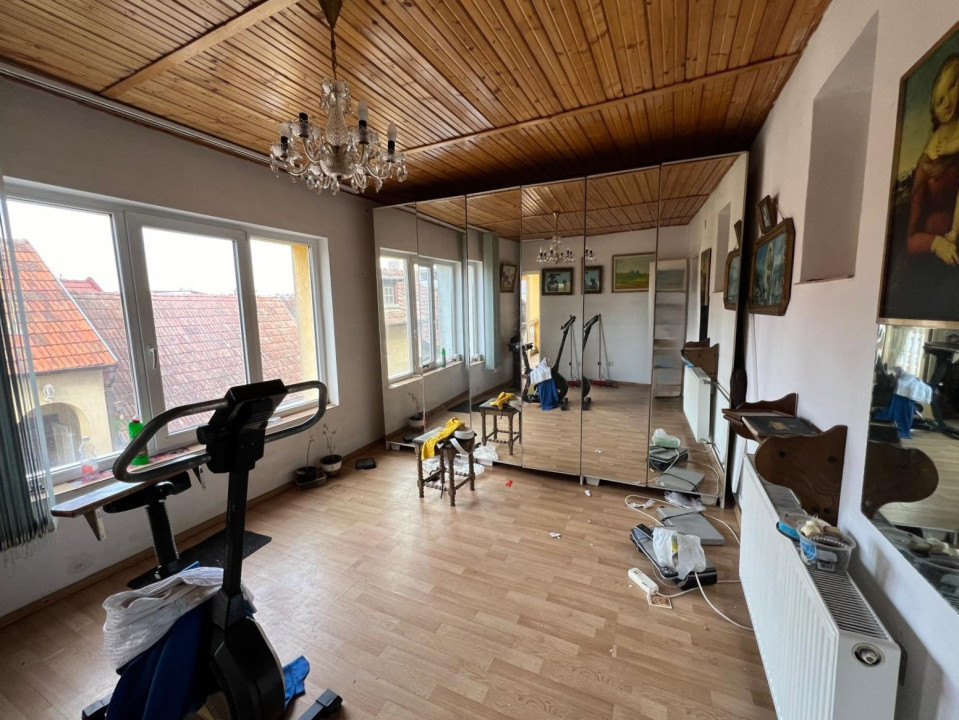 Vanzare casa + teren 800 mp. cartierul Gheorgheni